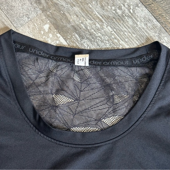 Women’s Black Under Armour Sheet Back T-Shirt - Picture 5 of 8